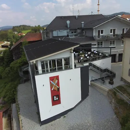 Süss 3*