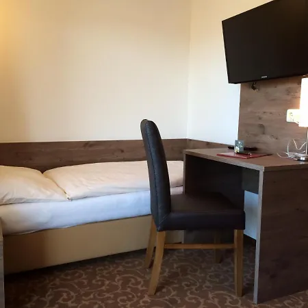Suess Hotel 3*